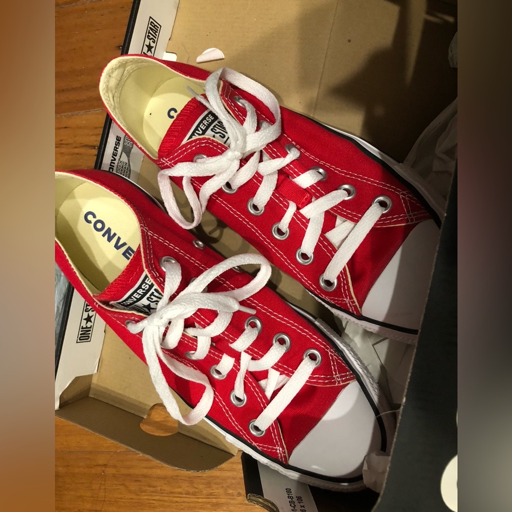 NIB Converse All Star Red Shoes 8